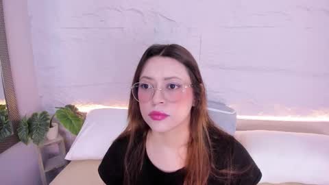 Lanna online show from December 18, 12:21 pm