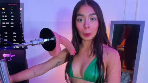 lanna_brunette online show from April 17, 2:19 pm