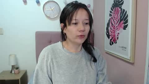 Lanna online show from November 18, 1:12 pm