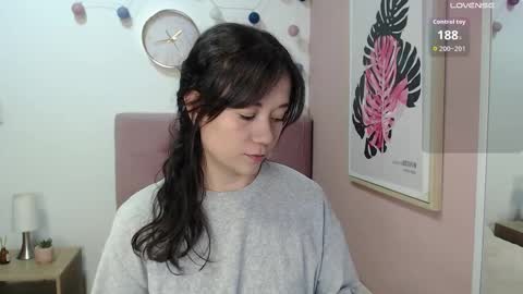 Lanna online show from October 10, 1:05 pm