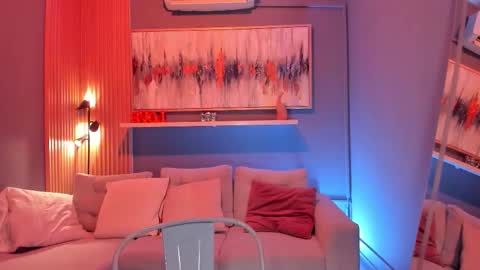 Tiana online show from November 28, 7:50 pm