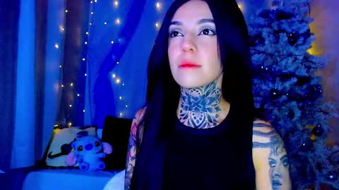 LANNIE   online show from December 17, 4:49 am