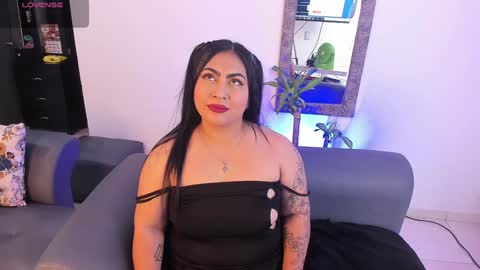 lapeligrosa_ online show from January 15, 12:04 pm