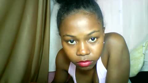 lara_belle online show from May 4, 9:40 pm