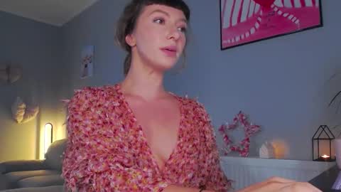 LaraKanes online show from September 30, 9:59 am