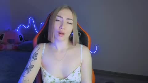 LaraKrein lk online show from November 6, 3:18 pm