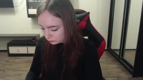 Laralianna online show from March 1, 2:13 pm