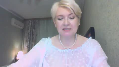 laramrs online show from February 10, 5:05 pm