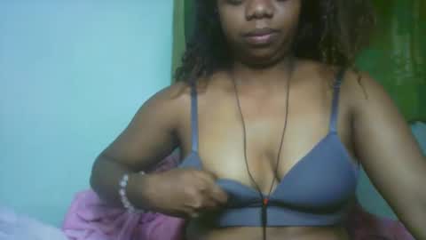 larissa645771 online show from January 31, 7:23 pm