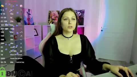 Leslie GTM2 Mon Tue Sat  0300am-1000am Thu and Sun 0900am-1600pm. online show from October 18, 12:46 am