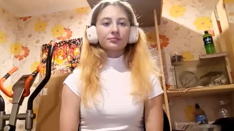 Amelia online show from October 9, 4:44 pm