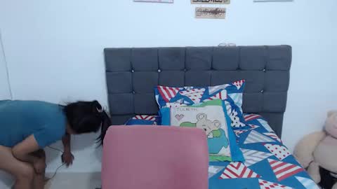 karen online show from February 9, 3:42 am