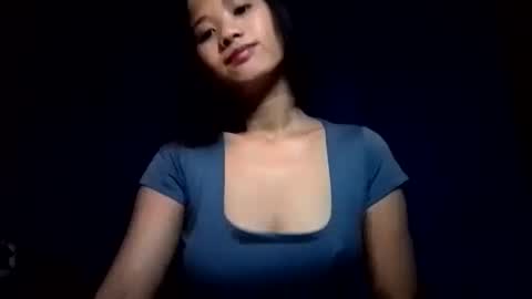 latina_shaine online show from April 19, 9:50 pm