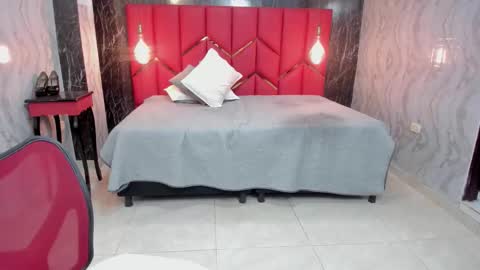 EMMA   online show from March 6, 6:25 pm