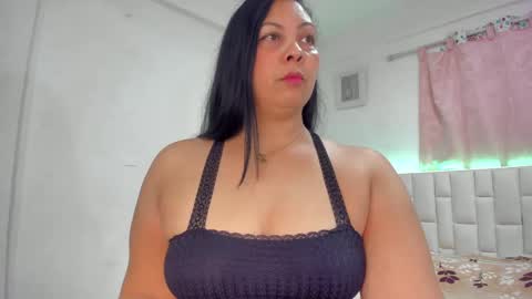 Vanessa online show from December 3, 2:56 am