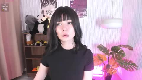 laukyubey1 online show from February 12, 8:54 pm