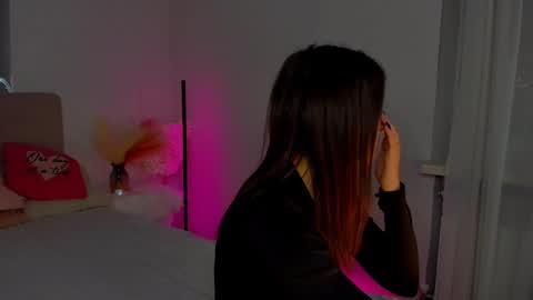 Laura online show from February 25, 6:25 am