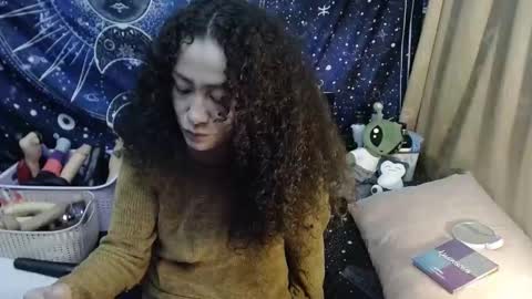  Wen  online show from February 25, 9:37 pm