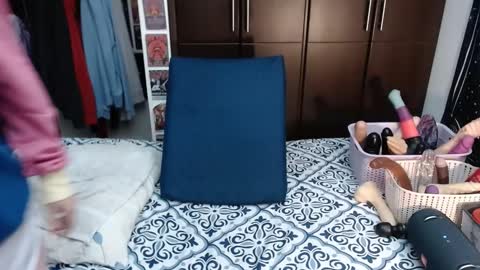  Wen  online show from September 30, 9:52 pm