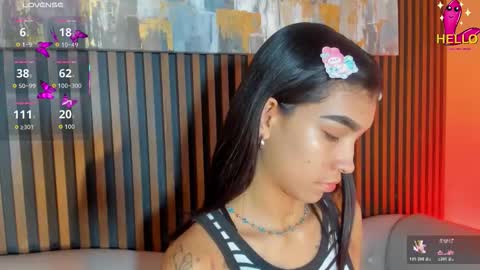 Laura online show from December 19, 1:03 pm