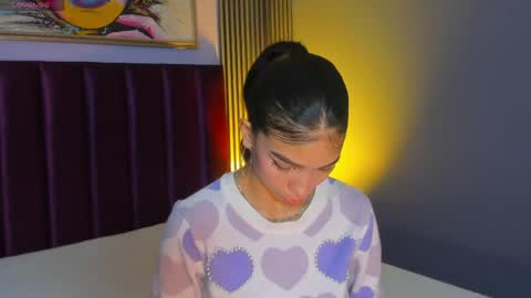 Laura online show from April 11, 12:20 pm