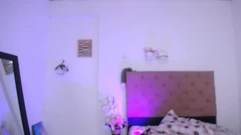 LAURA online show from September 12, 6:15 pm