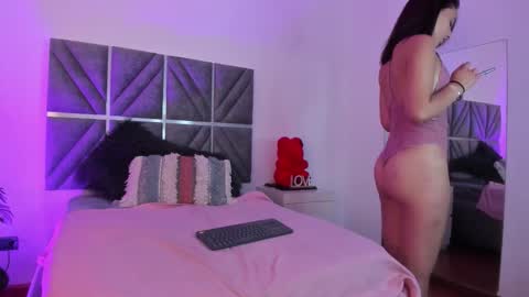laura_dicardy online show from September 27, 7:54 pm