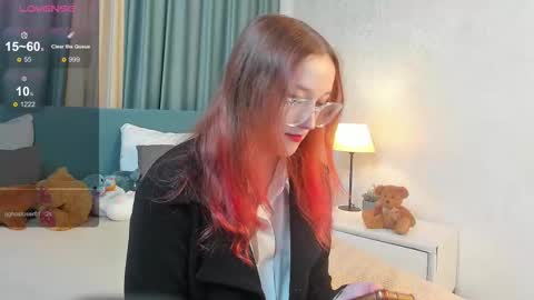 laura_kelley1 online show from November 18, 8:48 am