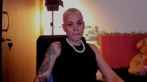 Laura Rose online show from April 15, 4:13 am