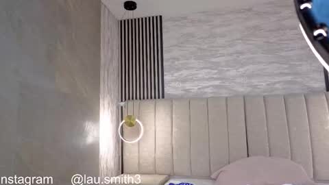 laura online show from January 12, 11:26 am