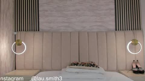 laura online show from December 4, 4:19 pm