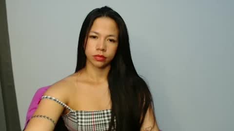 lauracb          online show from April 9, 6:52 am