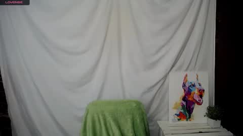 Laura online show from March 10, 8:39 am