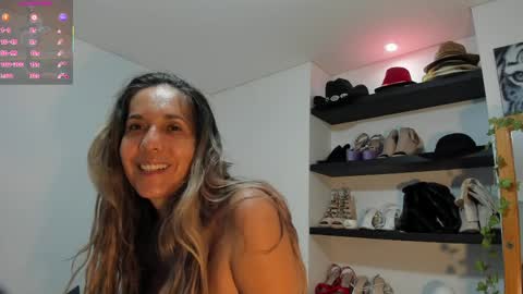 Laura online show from May 1, 2:59 am