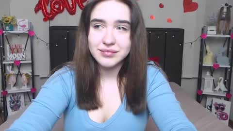 LauraHlot online show from February 27, 4:20 am