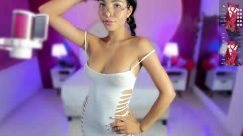 Laura MartinGMT-5 2200-0600 online show from February 9, 12:40 am