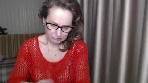 Lauraoven1 online show from January 23, 7:00 am