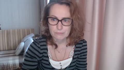 Lauraoven1 online show from February 17, 9:24 am