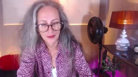 Laura Sofia online show from February 3, 6:40 am