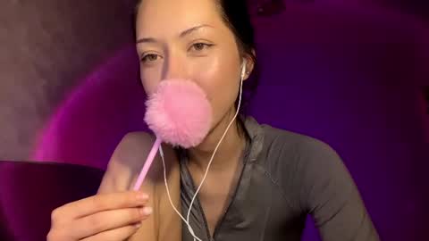 laurelimaino online show from June 26, 9:16 pm