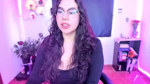  Im Lauren  independent model   online show from February 22, 2:16 pm