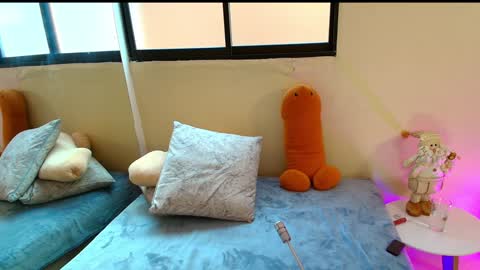    1      online show from December 28, 9:08 pm