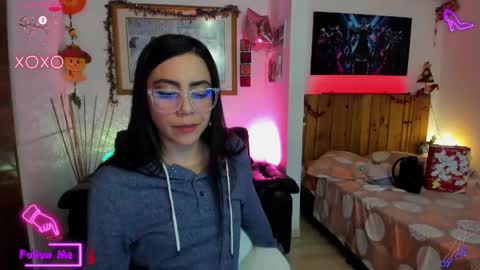 Lauren online show from March 12, 2:52 am