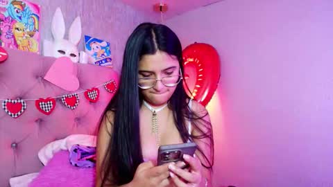 Laurene online show from February 14, 6:37 am