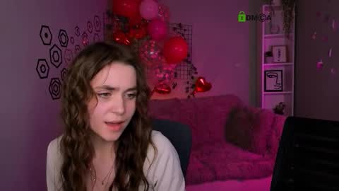 Laure online show from February 28, 6:18 pm