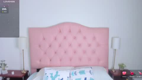 laurenn_smitth online show from January 25, 12:30 pm