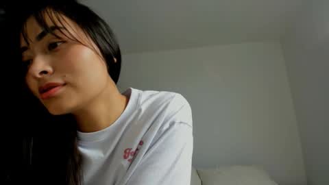 Lucie  online show from November 9, 8:05 pm