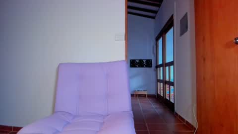 Lucie  online show from January 17, 10:34 pm