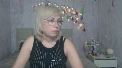 Lauren online show from April 5, 11:31 am