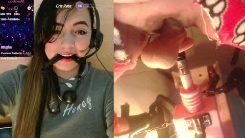 lauriss_ online show from December 18, 9:25 am